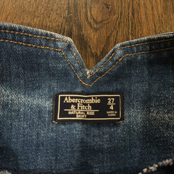 Abercrombie & Fitch High Waisted Denim Skirt 🪺 - Picture 2 of 3